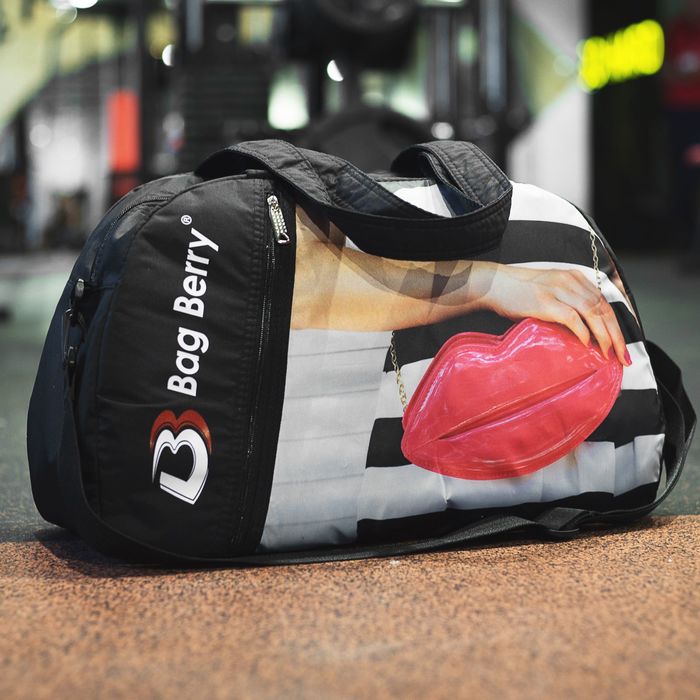 Сумка спортивная "Сумочка-губы", отдел на молнии, наружный карман, регулируемый ремень