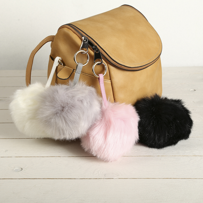 Пушистик на кольце "Шарик" МИКС 14х14 см