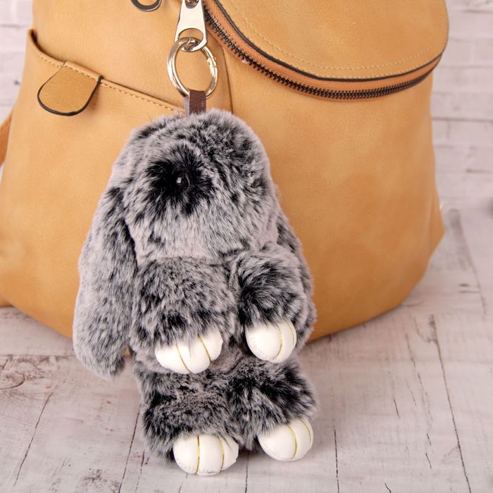 Подвеска на кольце "Крольчонок серо-чёрный" под шиншиллу 19 см