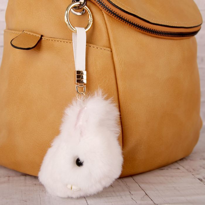 Подвеска на кольце "Кролик белый" 8х10х6 см