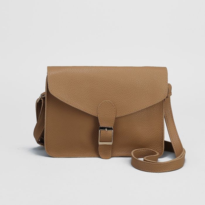 Сумка женская, отдел на клапане, наружный карман, регулируемый ремень, цвет коричневый