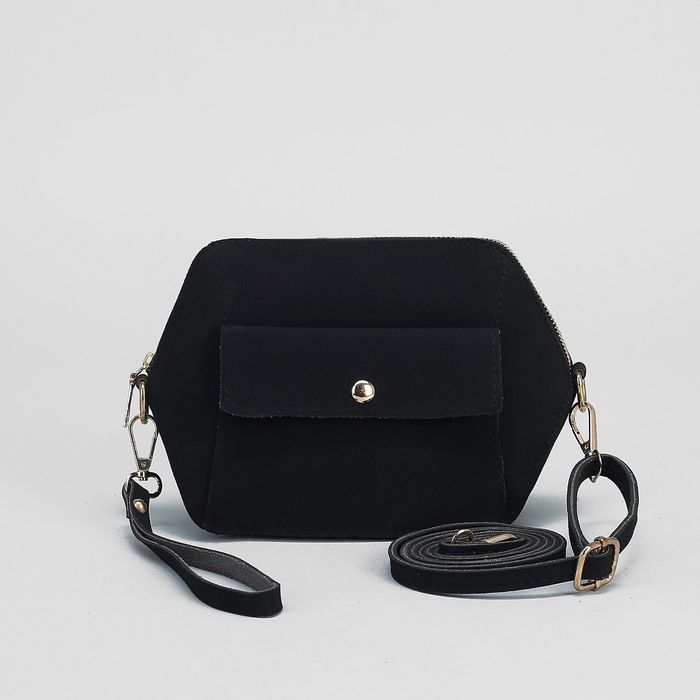 Сумка женская, отдел на молнии, наружный карман, регулируемый ремень, цвет чёрный