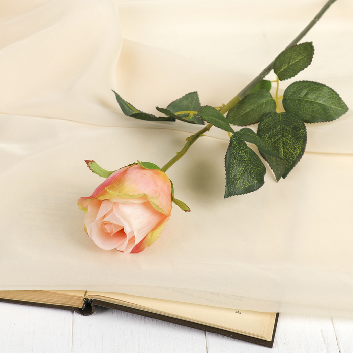 Цветок искусственный "Роза Фрау" 9*6*60 см, бело-розовая