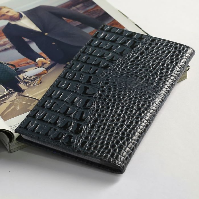 Визитница вертикальная, 3 ряда, 72 карты, кайман, цвет синий