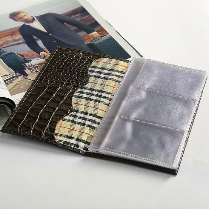 Визитница, 3 ряда, 72 карточки, кайман коричневый