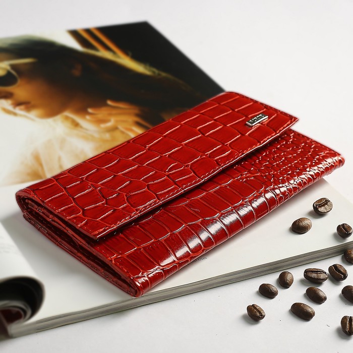 Кошелёк женский, 3 отдела, для карт, монет, крокодил, цвет красный
