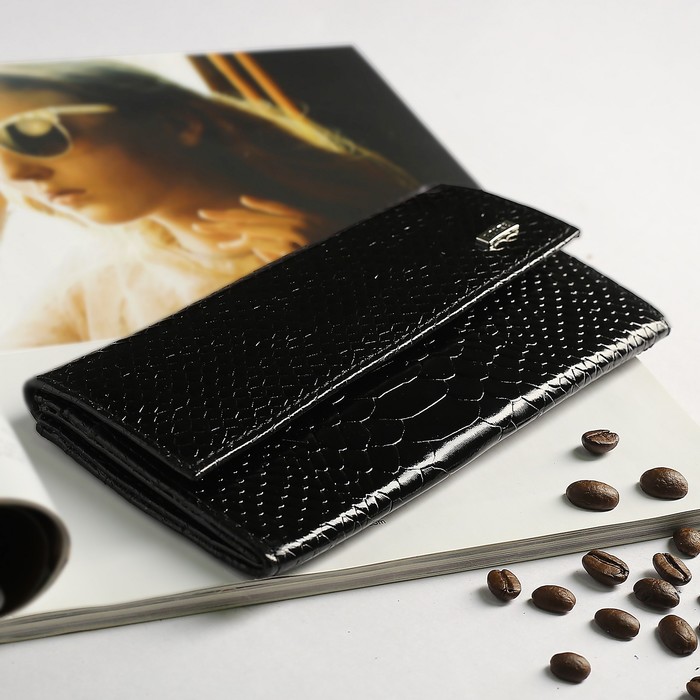 Кошелёк женский, 3 отдела, для карт, для монет, питон, цвет чёрный