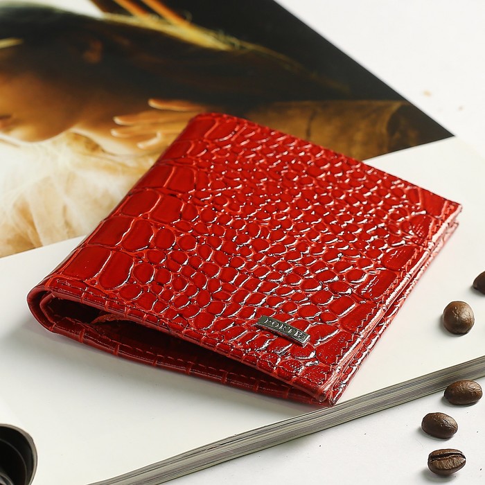 Кошелёк женский, 2 отдела, для карт, монет, крокодил, цвет красный