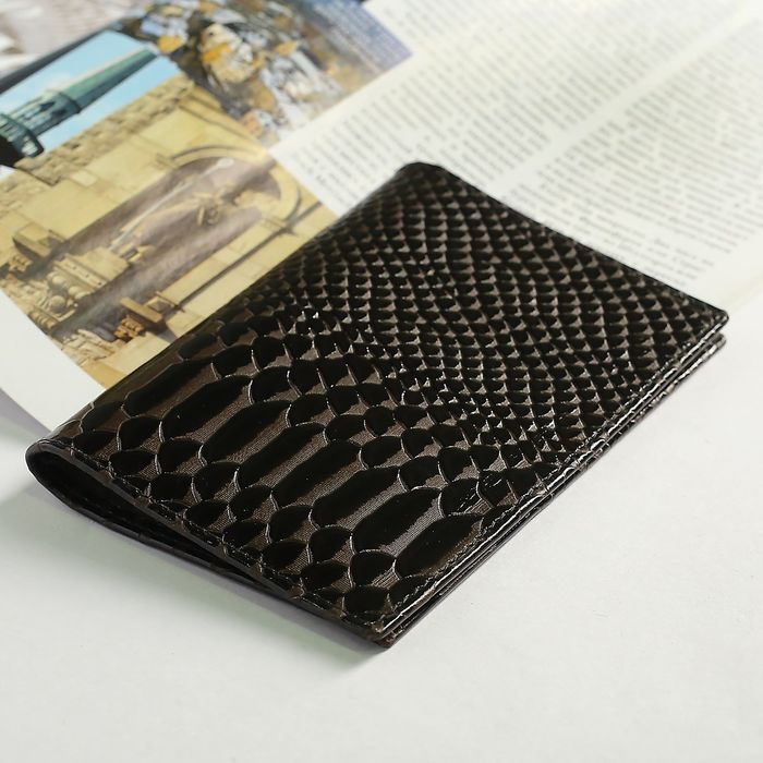 Обложка для паспорта, 5 карманов для карт, питон, цвет коричневый