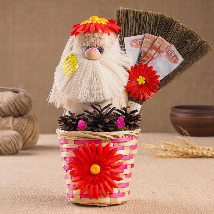 Оберег «Домовой», с веником, в соломенной корзинке, 30 см, микс