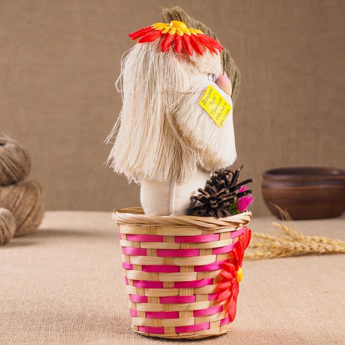 Оберег «Домовой», с веником, в соломенной корзинке, 30 см, микс