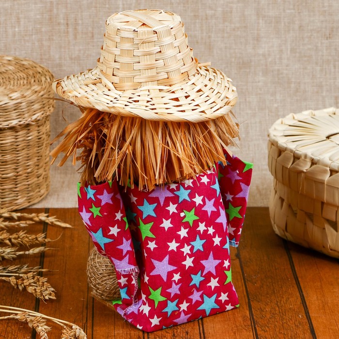 Сувенир «Домовой в соломенной шляпке», с деньгами в руках, микс