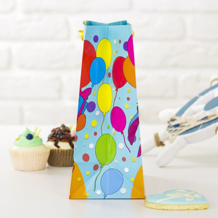 Пакет ламинированный вертикальный "Веселого праздника!", Медвежонок Винни и его друзья, 23 х 27 х 11.5 см