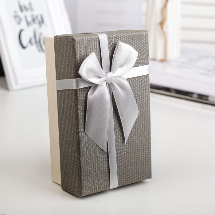 Коробка подарочная 9 х 15 х 6 см