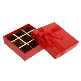 

Коробка подарочная 17 х 17 х 3,5 см