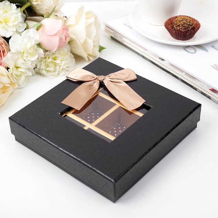 Коробка подарочная 17 х 17 х 3,5 см