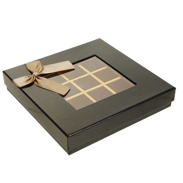 Коробка подарочная 21 х 21 х 4 см