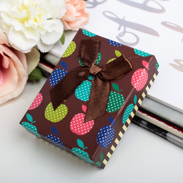 Коробка подарочная 7 х 9 х 2,5 см