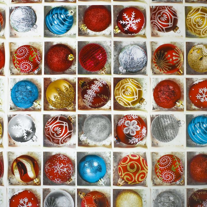 Бумага упаковочная глянцевая «Елочные шарики», 70 х 100 см