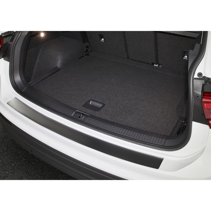 Накладка на задний бампер Rival Volkswagen Tiguan 2016-, нерж.сталь, 1 шт. , NB.5807.1