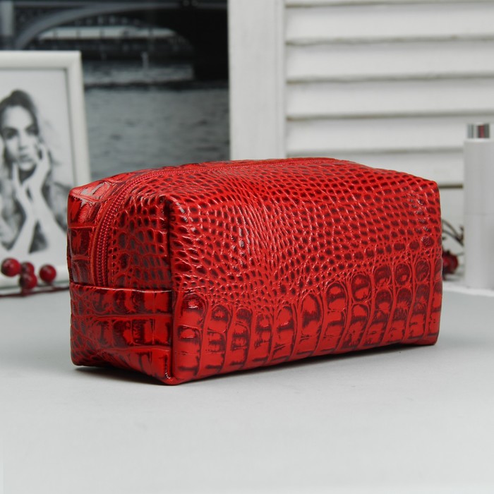 Косметичка дорожная "Красный кайман" , отдел на молнии, цвет красный