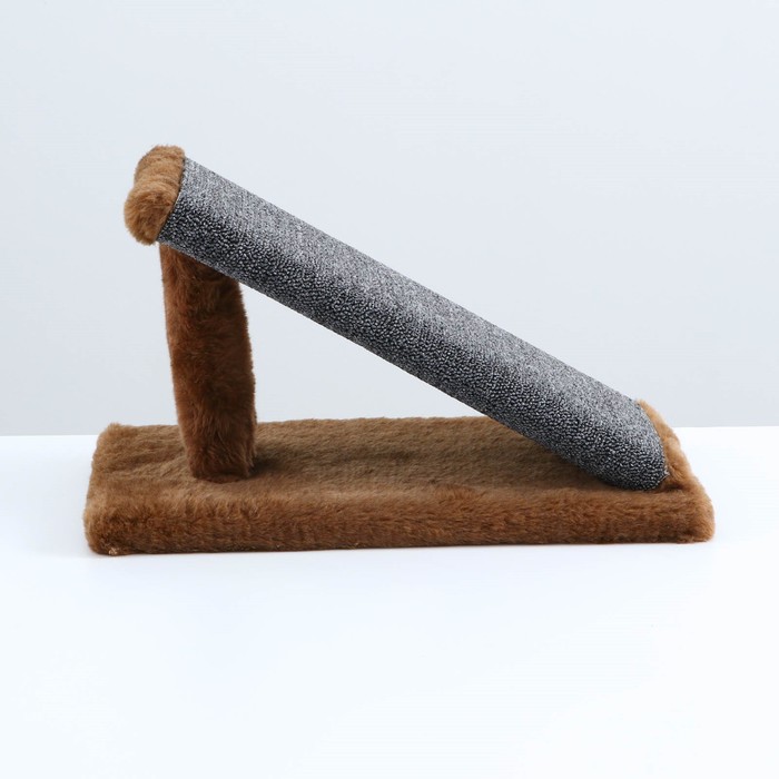 Когтеточка для котят "Горка", 45 х 25 х 22 см, ковролин, микс цветов