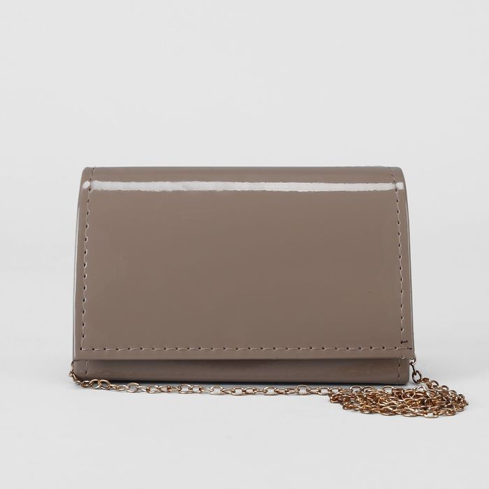 Клатч женский, отдел на клапане, длинная цепь, цвет кофейный