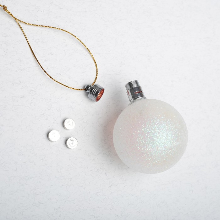 Игрушка световая "Елочный шар" (батарейки в комплекте) 4,5 см, 1 LED, RGB, БЕЛЫЙ