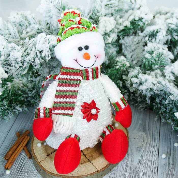 Мягкая игрушка "Снеговик" с цветочком, белый 13*25 см