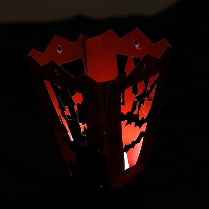 Подсвечник со свечой "HALLOWEEN"