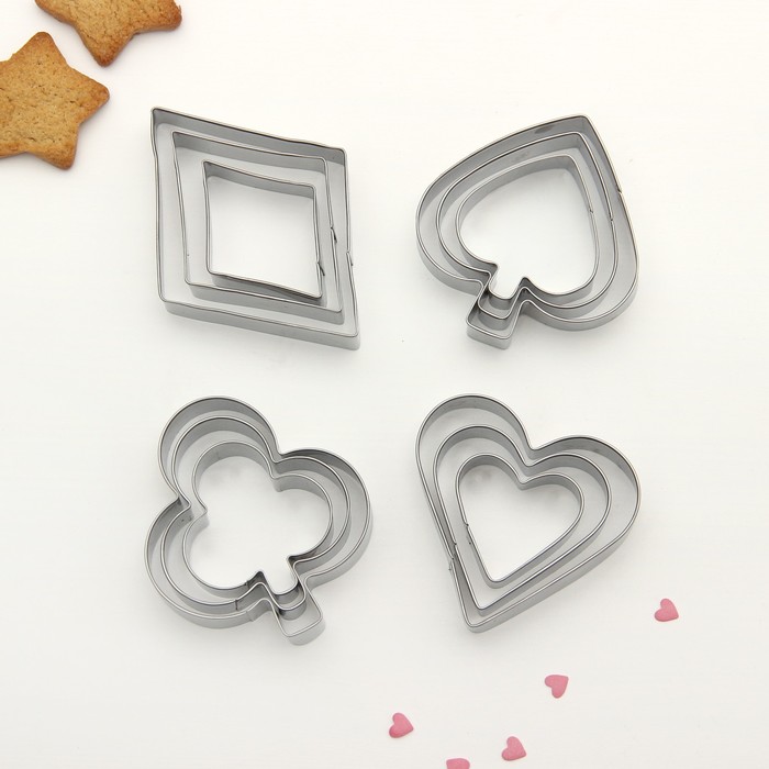 Набор форм для вырезания печенья 12 шт "Масть" 7х1,5 см