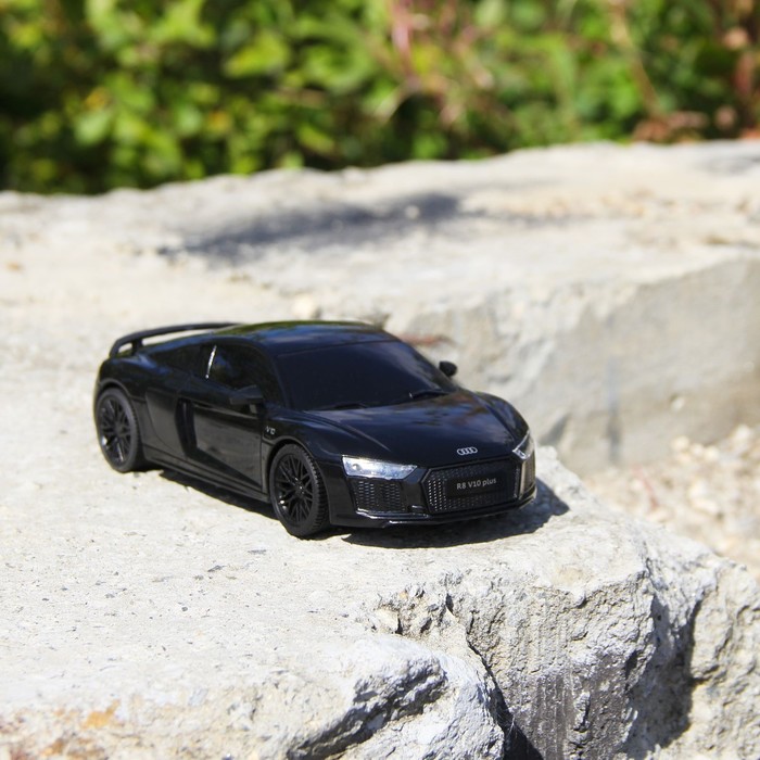Машина радиоуправляемая "Audi R8", масштаб 1:24, работает от батареек, свет, МИКС, mz