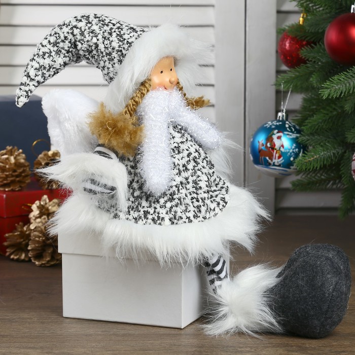 Кукла интерьерная "Ангел-девочка в чёрно-белой шубке с висячими ножками" 50 см