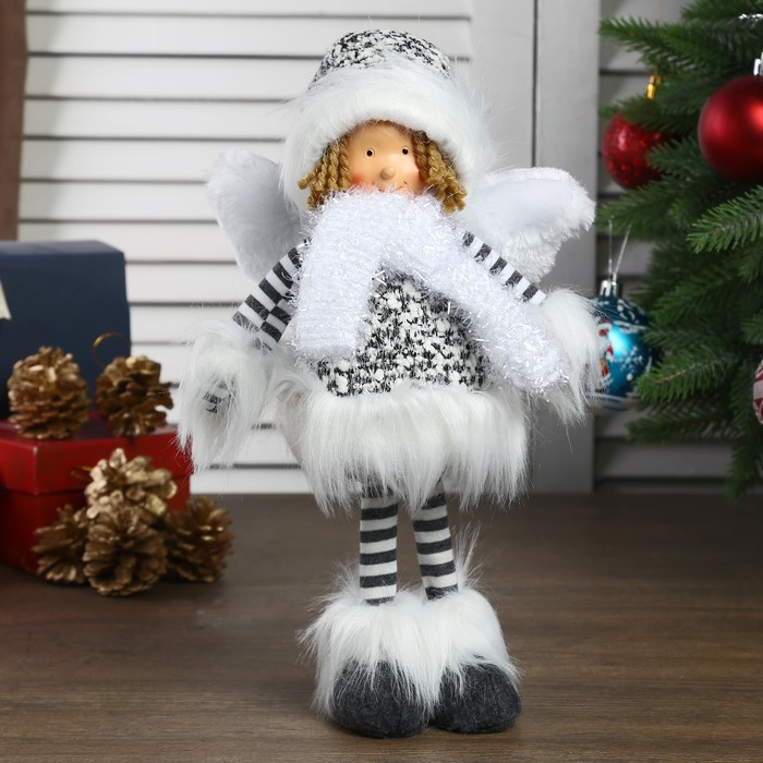 Кукла интерьерная "Ангел-девочка в чёрно-белой шубке стоит" 37 см