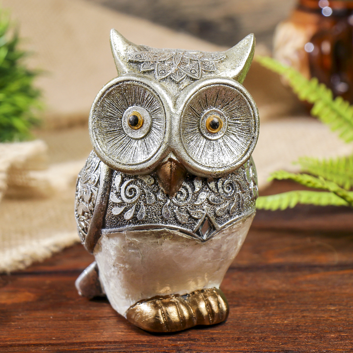 Сувенир полистоун "Филин перламутровый с серебристым оперением" 11,5х8х7 см