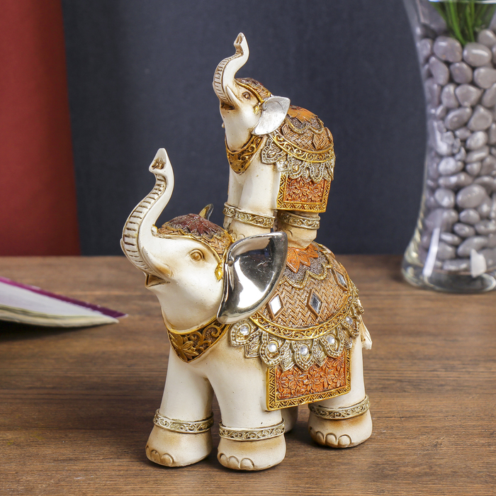 Сувенир полистоун "Слон и слонёнок в ажурной попоне с зеркальными вставками" 21,5х14х7,5 см