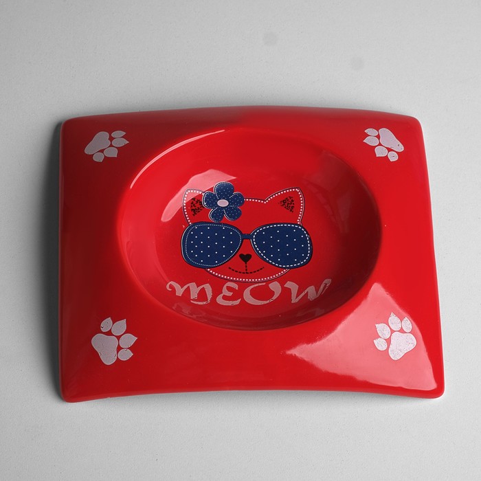 Миска керамическая "Киска" с прямоугольным основанием, 18 х 15 х 3 см, 120 мл, красная