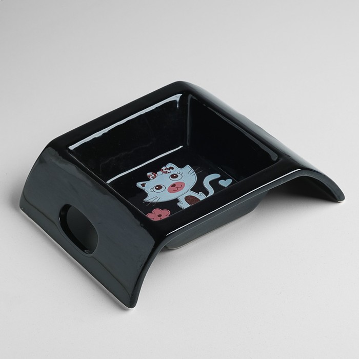 Миска керамическая "Киска" с ручками, 18 х 15 х 4,5 см, 250 мл, чёрная