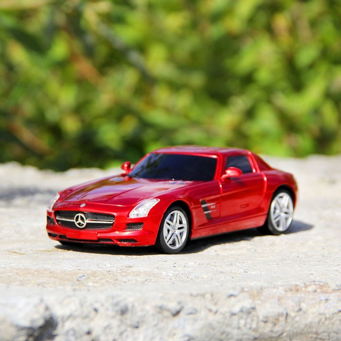 Машина радиоуправляемая Mercedes-Benz SLS AMG, масштаб 1:24, работает от батареек, свет , МИКС, MZ 27046