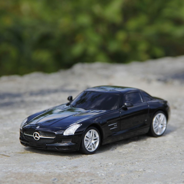 Машина радиоуправляемая Mercedes-Benz SLS AMG, масштаб 1:24, работает от батареек, свет , МИКС, MZ 27046