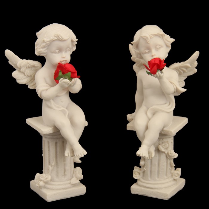 Сувенир полистоун "Ангелочек на пьедестале с красной розой" МИКС 13,5х6х6 см