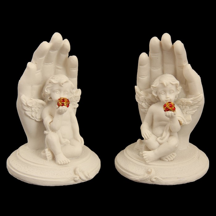 Сувенир полистоун "Ангелочек у ладони с красным шариком" стразы МИКС 7,5х5х5 см