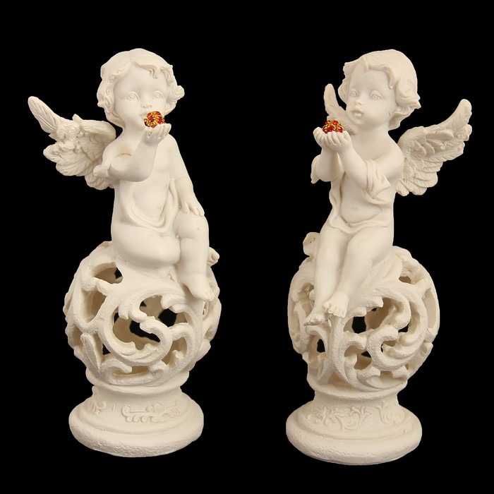 Сувенир полистоун "Ангелочек на ажурном шаре с красным шариком" стразы МИКС 13,5х5,5х5,5см