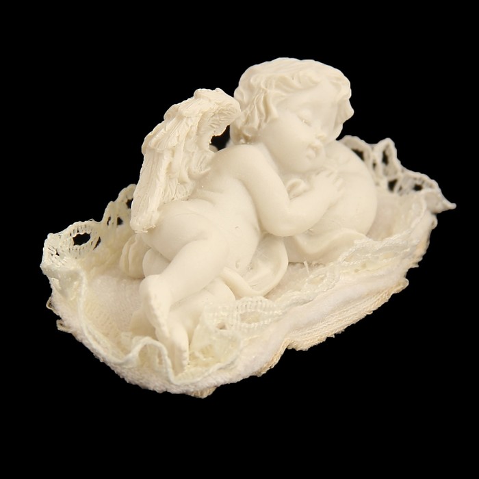 Сувенир полистоун "Спящий ангелочек на подушке" ажурная салфетка 3,5х7х3,5 см