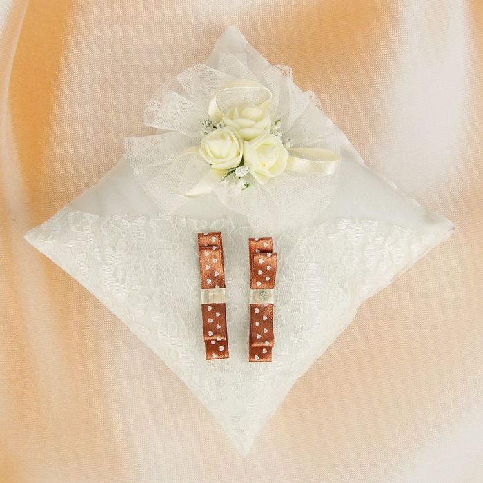 Подушечка для колец с цветными бантиками , молочная с коричневым
