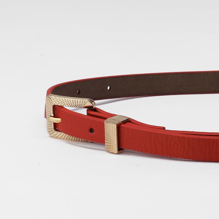 Ремень женский, пряжка и хомут золото, ширина - 1,3 см, цвет красный