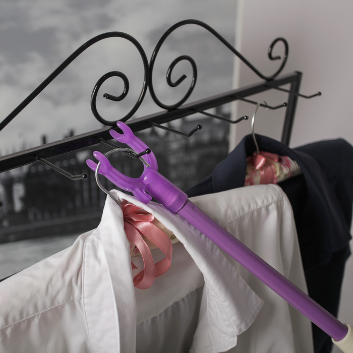 Съемник для одежды телескопический, труба в цвет вилки, L=94-155, вилка 5*5,5, цвет микс