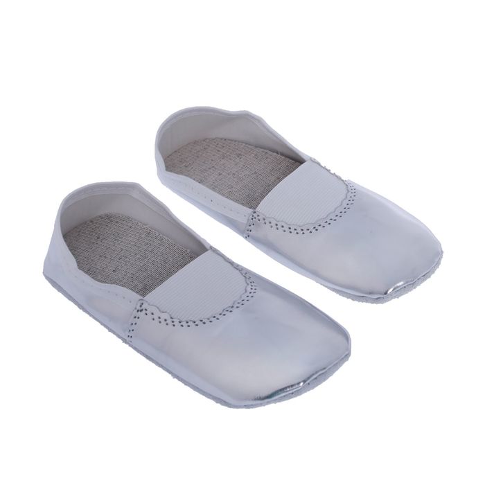 Чешки гимнастические из искусственной кожи, длина по стельке 14 см, цвет серебро