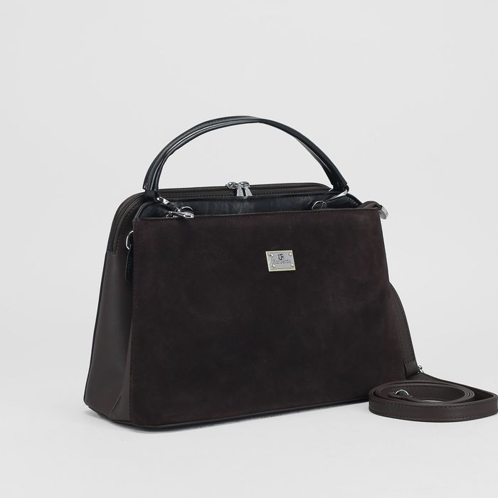 Сумка женская на молнии, 2 отдела, наружный карман, длинный ремень, цвет коричневый