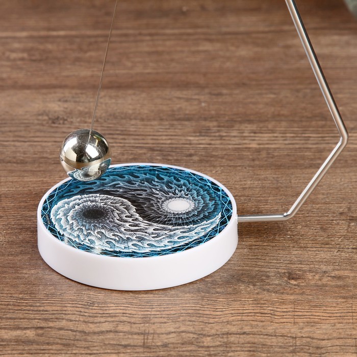 Маятник магнитный "Инь-ян" высота 23 см